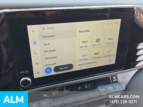 Used 2025 Toyota Camry SE image 22