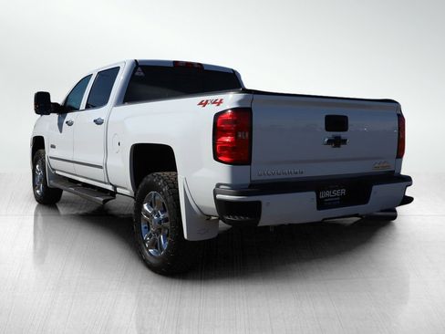 Used 2018 Chevrolet Silverado 2500 High Country w/ Duramax Plus Package image 3