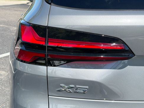 Certified 2024 BMW X5 sDrive40i w/ Premium Package image 11