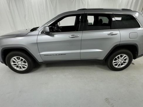 Used 2018 Jeep Grand Cherokee Laredo AWD/4WD image 6