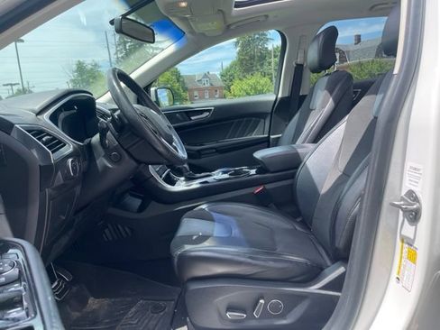 Used 2016 Ford Edge Sport w/ Technology Package AWD/4WD image 13