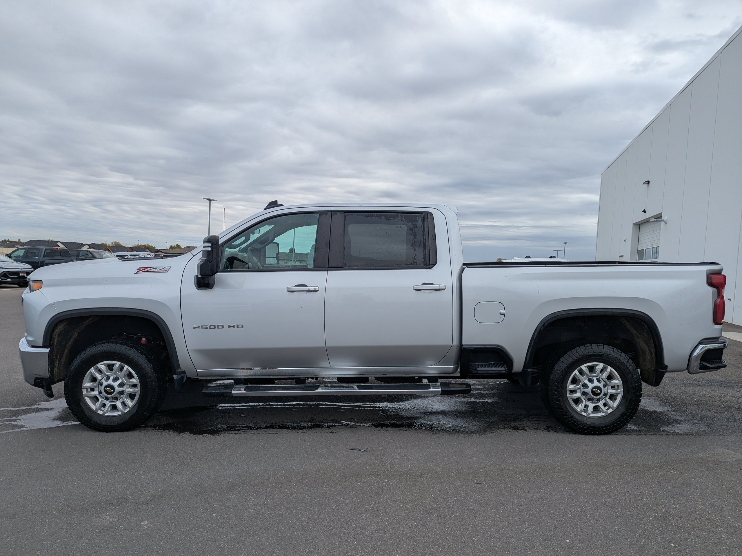 Used 2022 Chevrolet Silverado 2500 LT w/ Convenience Package AWD/4WD image 9