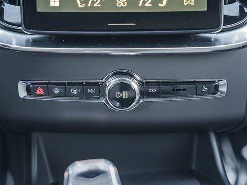 New 2026 Volvo XC90 T8 Plus image 22