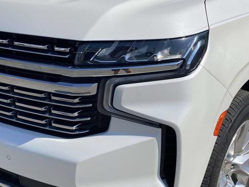 Used 2021 Chevrolet Tahoe Premier w/ Premium Package RWD image 4