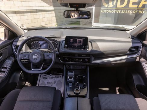 Used 2024 Nissan Rogue SV AWD/4WD image 26