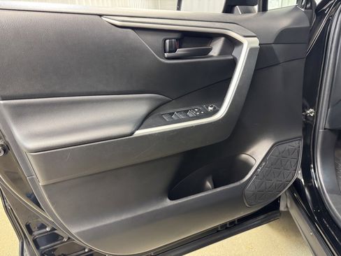 Used 2023 Toyota RAV4 LE image 8