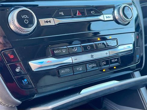 Used 2022 Ford Explorer Platinum w/ Equipment Group 601A image 16