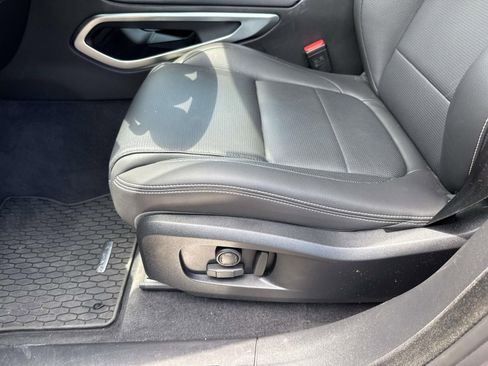 Used 2025 Jaguar F-PACE R-Dynamic S image 16