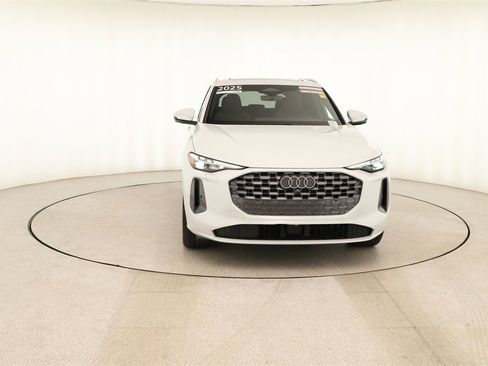 Certified 2025 Audi Q5 Prestige image 11