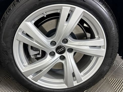 Used 2025 Audi A5 2.0T Premium image 30