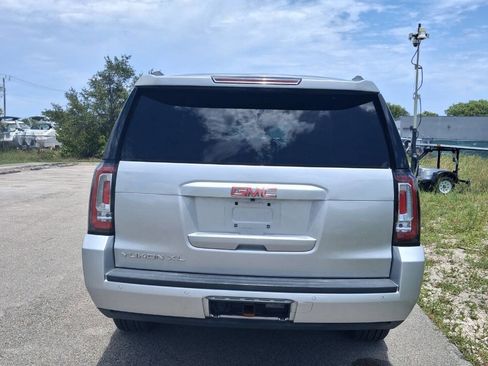 Used 2017 GMC Yukon XL SLT w/ Open Road Package RWD image 7