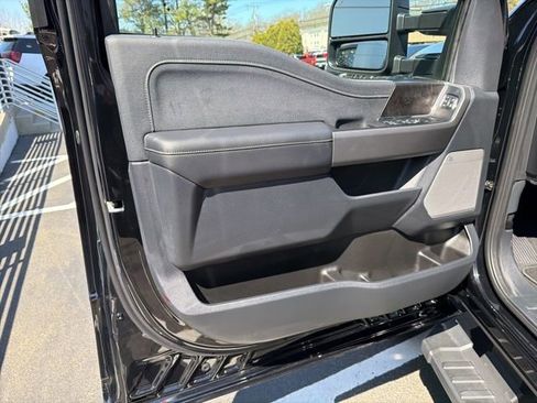 Used 2026 Ford F350 Lariat w/ Black Appearance Package image 12