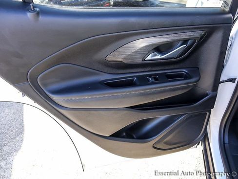 Used 2023 GMC Terrain SLT w/ LPO, Floor Liner Package image 22