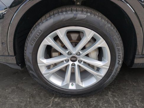 Used 2025 Audi Q7 3.0T Premium Plus AWD/4WD image 9