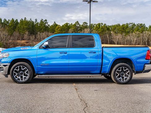 Used 2025 RAM 1500 Laramie image 4