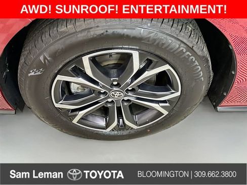 Used 2025 Toyota Sienna Platinum image 35