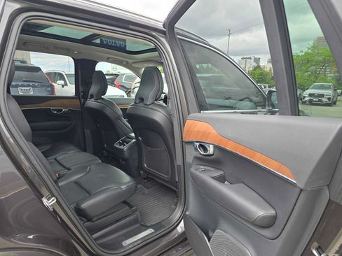 Certified 2023 Volvo XC90 B6 Plus w/ Protection Package Premier AWD/4WD image 12