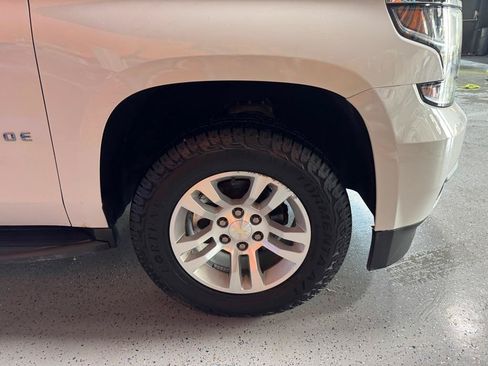 Used 2018 Chevrolet Tahoe LT AWD/4WD image 35