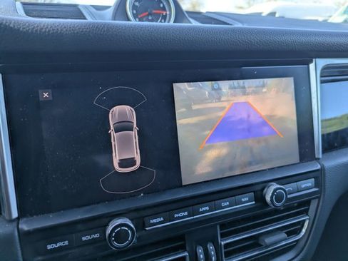 Used 2019 Porsche Macan S AWD/4WD image 11