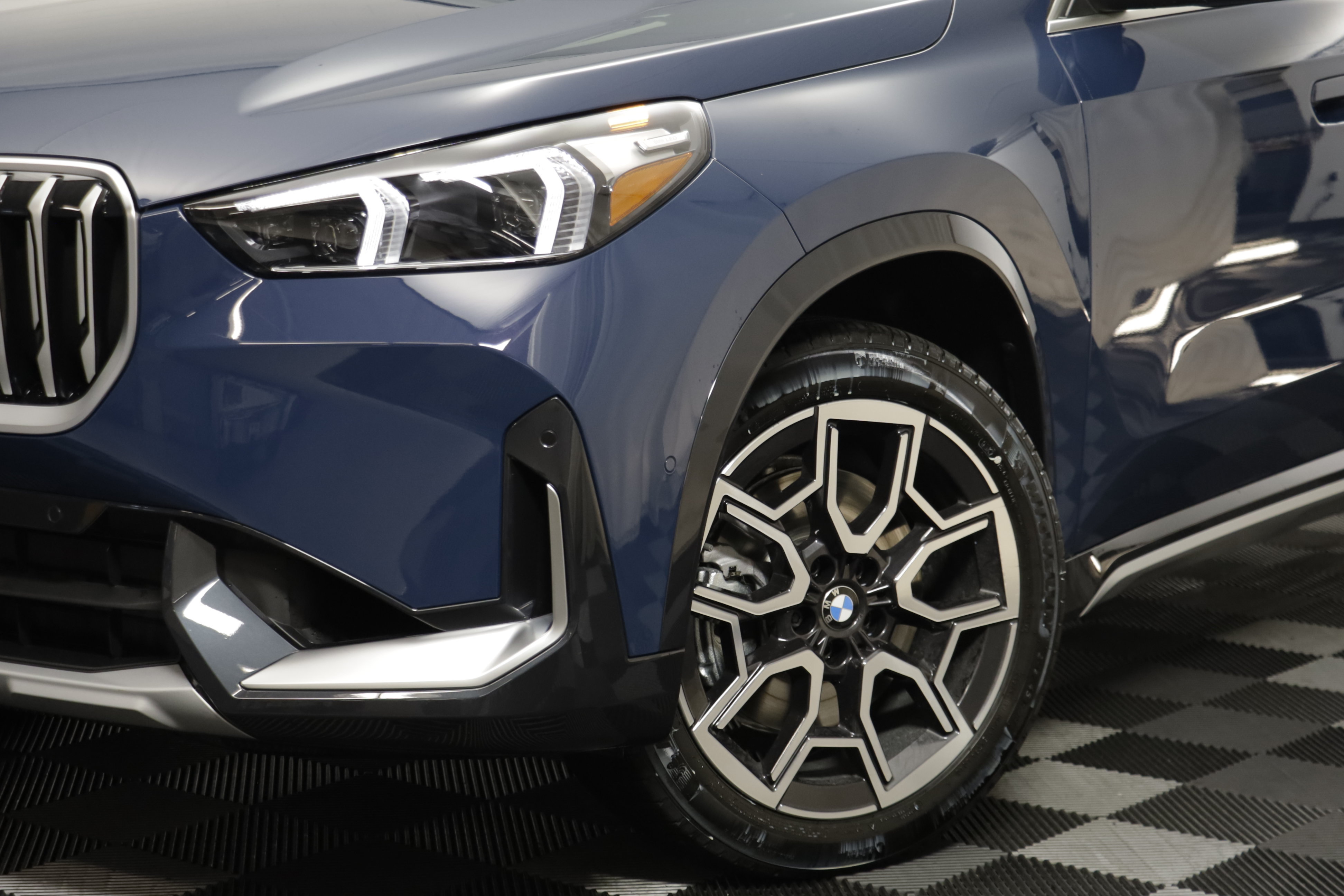 New 2026 BMW X1 xDrive28i w/ Convenience Package AWD/4WD image 4