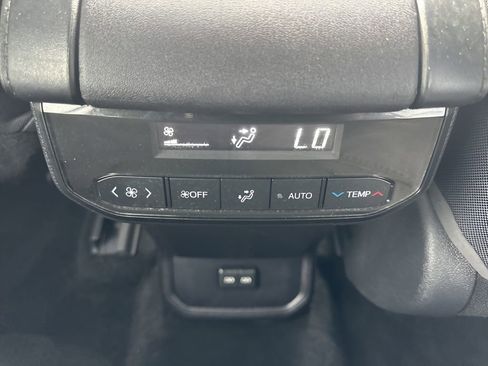 Used 2022 Toyota Highlander LE image 13