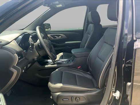 Used 2023 Chevrolet Traverse Premier w/ Redline Edition FWD image 14