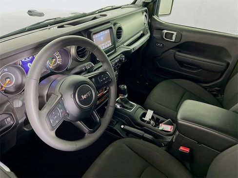 Used 2023 Jeep Wrangler Sport S image 9