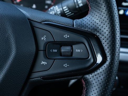 Certified 2025 Chevrolet Trax RS w/ Driver Confidence Package image 19