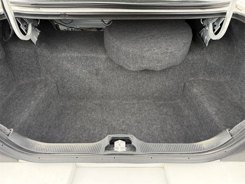 Used 1996 Ford Crown Victoria LX image 33