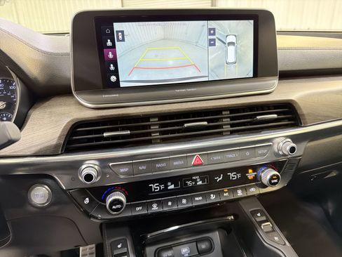 Used 2022 Kia Telluride SX w/ SX Prestige Package image 18