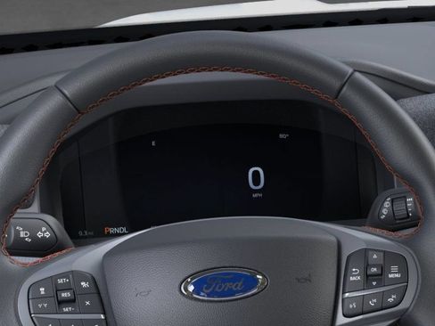 Used 2025 Ford Explorer Active RWD image 14