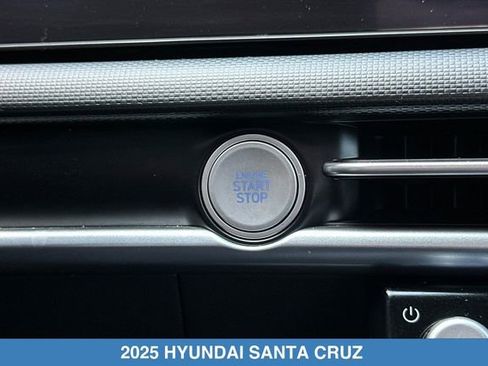 Used 2025 Hyundai Santa Cruz SEL AWD/4WD image 23