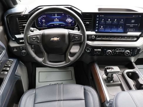 Used 2025 Chevrolet Silverado 1500 High Country w/ High Country Premium Package AWD/4WD image 6