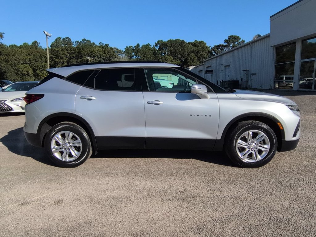 Used 2019 Chevrolet Blazer LT w/ Sound & Technology Package FWD image 3