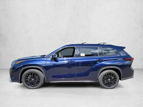 Used 2026 Toyota Highlander XSE AWD/4WD image 8