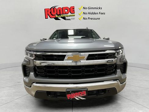 Used 2024 Chevrolet Silverado 1500 LT AWD/4WD image 7