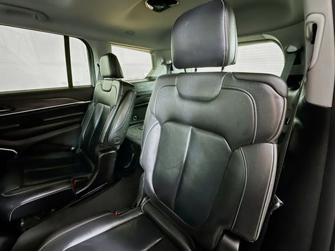 Used 2021 Jeep Grand Cherokee L Limited image 25