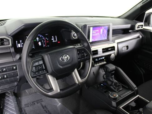 Used 2025 Toyota 4Runner SR5 RWD image 17