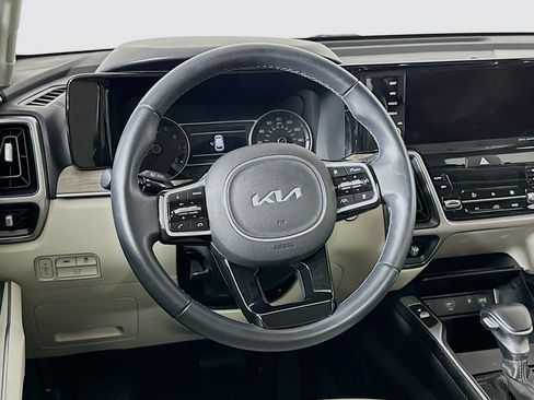 Used 2023 Kia Sorento EX w/ Panoramic Sunroof Package FWD image 18