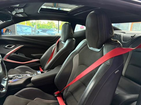 Used 2023 Chevrolet Camaro LT RWD image 11