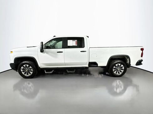 Used 2024 Chevrolet Silverado 2500 Custom RWD image 5