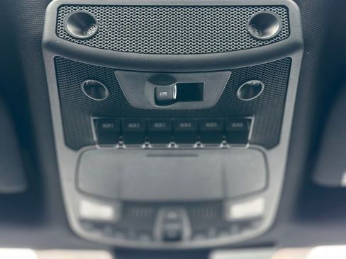 Certified 2022 Ford F350 Platinum w/ FX4 Off-Road Package image 18