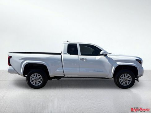 New 2026 Toyota Tacoma SR5 RWD image 8