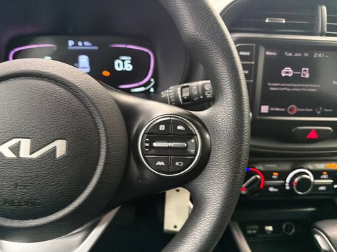 Used 2024 Kia Soul LX w/ Option Group 015 FWD image 24