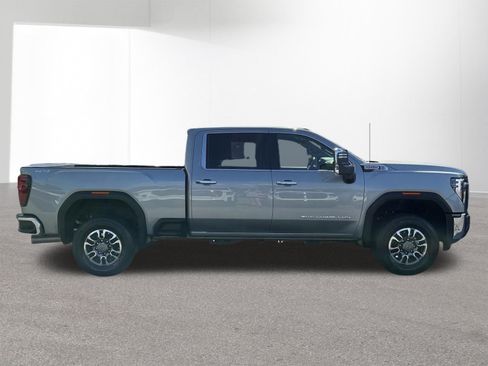 Used 2025 GMC Sierra 3500 SLT w/ SLT Convenience Package AWD/4WD image 17
