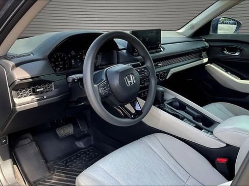 Used 2023 Honda Accord EX image 15