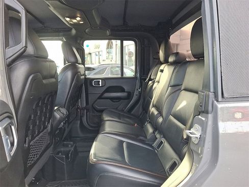 Used 2022 Jeep Gladiator Mojave image 11