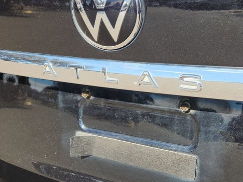 Used 2021 Volkswagen Atlas SE image 8