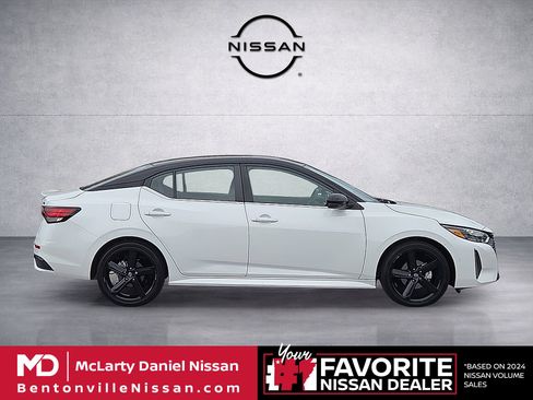 Used 2024 Nissan Sentra SR FWD image 6