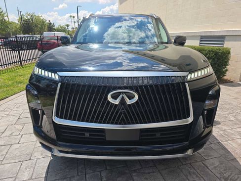 New 2026 INFINITI QX80 Luxe AWD/4WD image 2